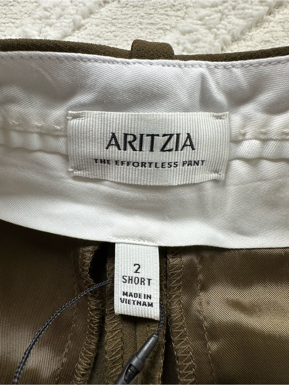 Aritzia | Effortless Crepette Pant | Private Green | Sz 2S - Picture 5 of 9